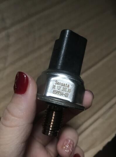 Fuel Rail Pressure Sensor 85PP34-03 , 9813735580 , 98.136.355.80